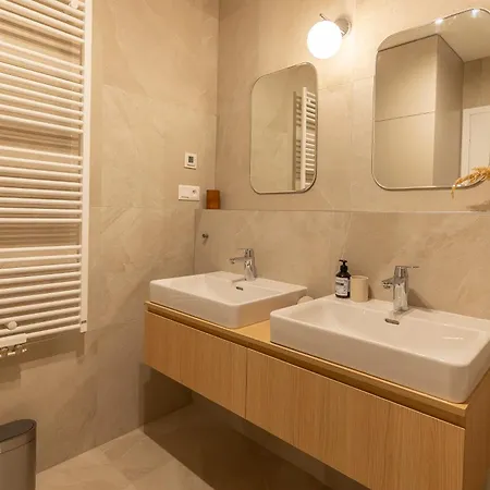 Zwirn By Ellements, Brand New With Free Parking