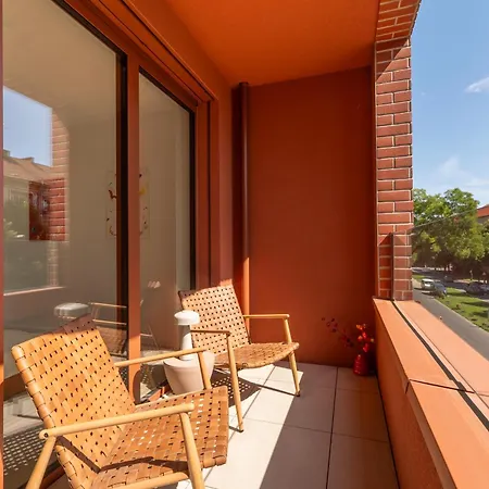 Zwirn By Ellements, Brand New With Free Parking