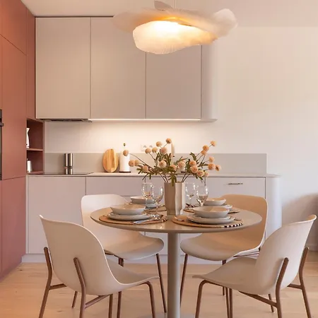 Zwirn By Ellements, Brand New With Free Parking *