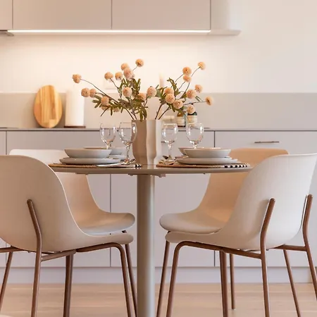 Zwirn By Ellements, Brand New With Free Parking Apartment *