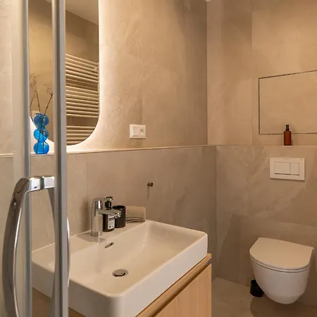 Zwirn By Ellements, Brand New With Free Parking